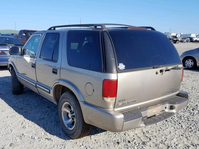 1GNCS13W5YK188020 - 2000 CHEVROLET BLAZER TAN photo 3