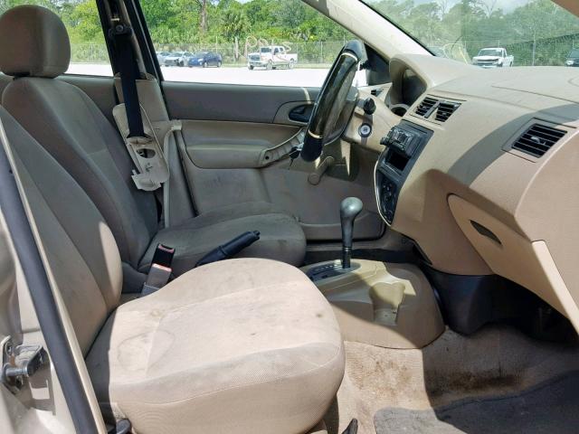 1FAFP34N06W101094 - 2006 FORD FOCUS ZX4 BEIGE photo 5