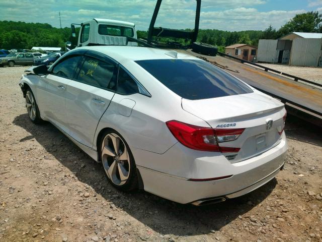 1HGCV1F91JA024282 - 2018 HONDA ACCORD TOU WHITE photo 3