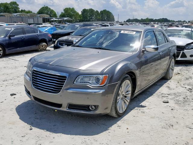 2C3CA5CG4BH537229 - 2011 CHRYSLER 300 LIMITE SILVER photo 2