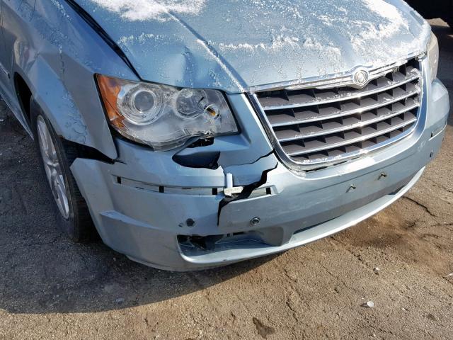 2A8HR64X98R688450 - 2008 CHRYSLER TOWN & COU GRAY photo 9