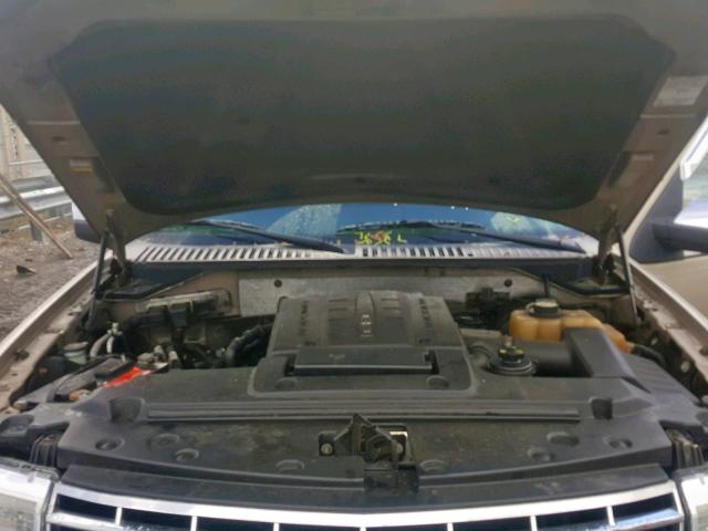 5LMFU285X7LJ24238 - 2007 LINCOLN NAVIGATOR 金色 照片 7