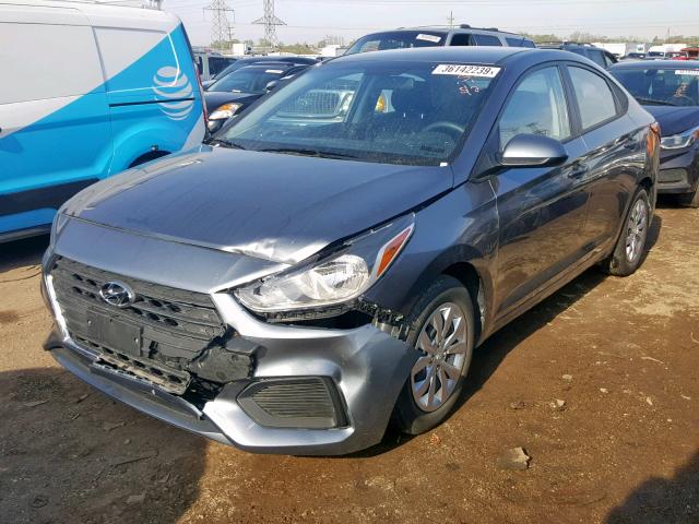 3KPC24A37JE018284 - 2018 HYUNDAI ACCENT SE GRAY photo 2