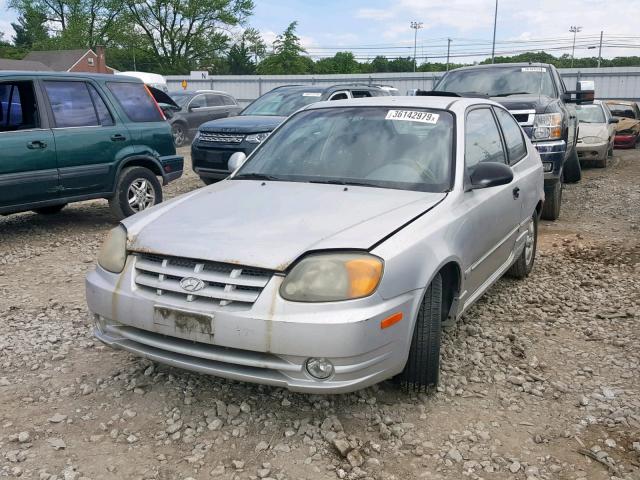 KMHCG35C65U354503 - 2005 HYUNDAI ACCENT GS SILVER photo 2