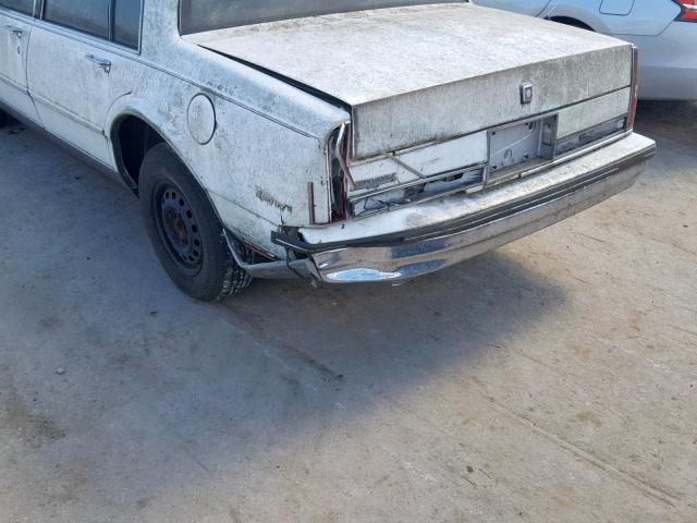 1G3CX54C6K4306836 - 1989 OLDSMOBILE 98 REGENCY WHITE photo 9