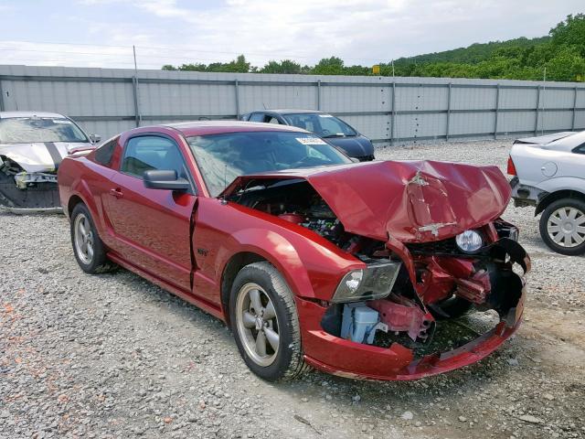 1ZVHT82H665219825 - 2006 FORD MUSTANG GT RED photo 1