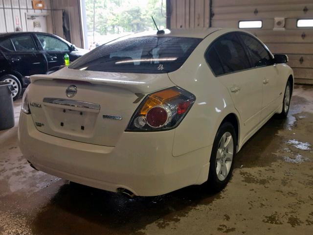 1N4CL21EX8C233894 - 2008 NISSAN ALTIMA HYB WHITE photo 4