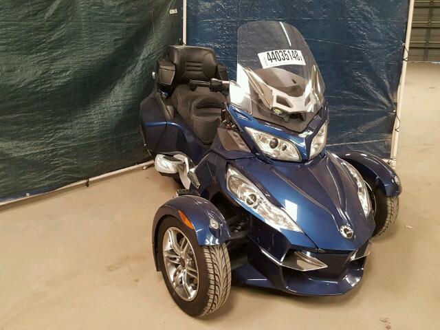 2BXJBKC14BV000064 - 2011 CAN-AM SPYDER ROA BLUE photo 1