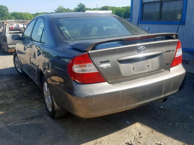 JTDBF32KX20005247 - 2002 TOYOTA CAMRY LE GRAY photo 3