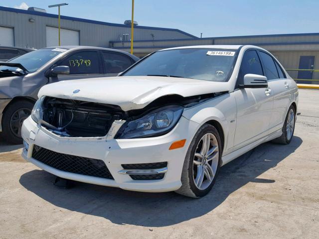 WDDGF4HB3CA625975 - 2012 MERCEDES-BENZ C 250 WHITE photo 2