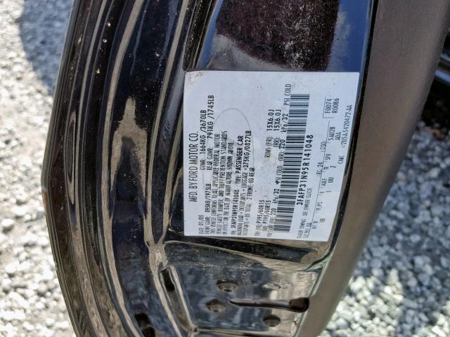 3FAFP31N95R141048 - 2005 FORD FOCUS ZX3 BLACK photo 10