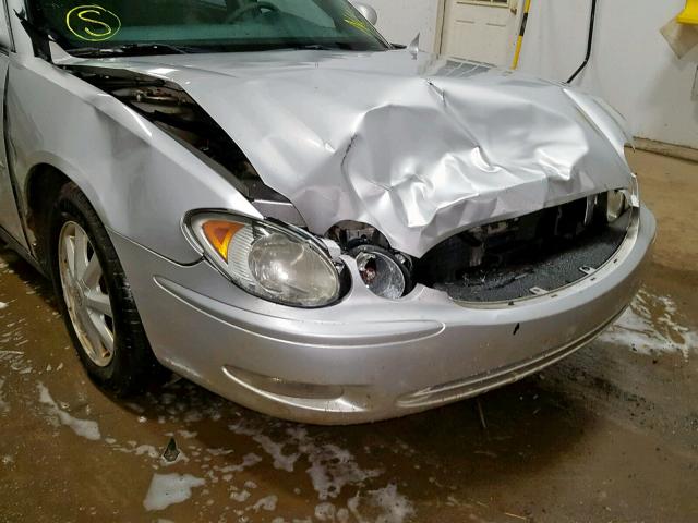 2G4WC532851306253 - 2005 BUICK LACROSSE C SILVER photo 9