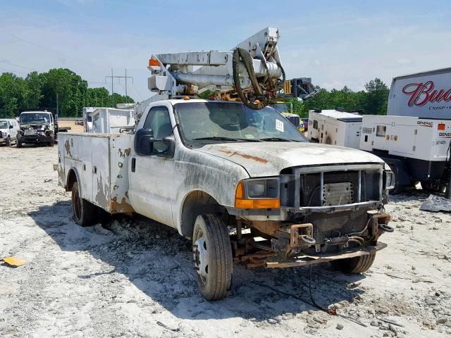 1FDAF56F71EB87524 - 2001 FORD F550 SUPER WHITE photo 1