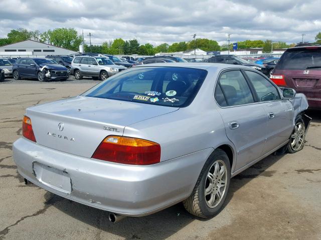 19UUA5645XA010213 - 1999 ACURA 3.2TL SILVER photo 4