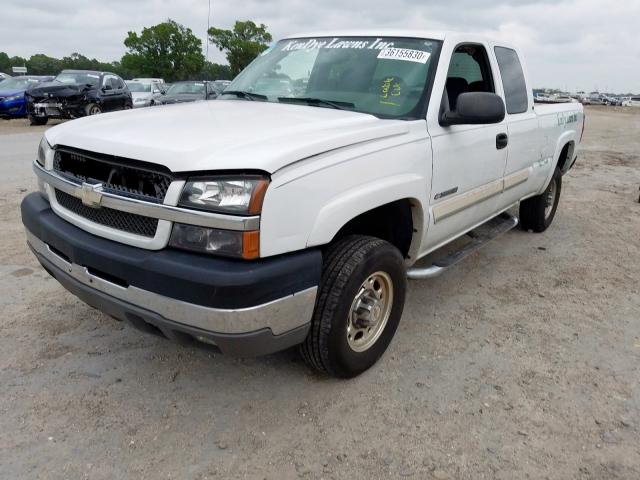 1GCHC29U84E274597 - 2004 CHEVROLET SILVERADO C2500 HEAVY DUTY  photo 2