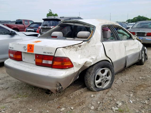 JT8BF28G0X0152230 - 1999 LEXUS ES 300 WHITE photo 4