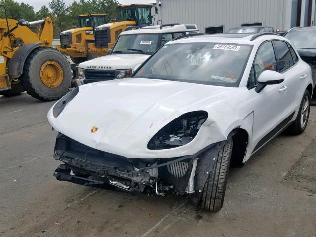 WP1AB2A54HLB17822 - 2017 PORSCHE MACAN S WHITE photo 2