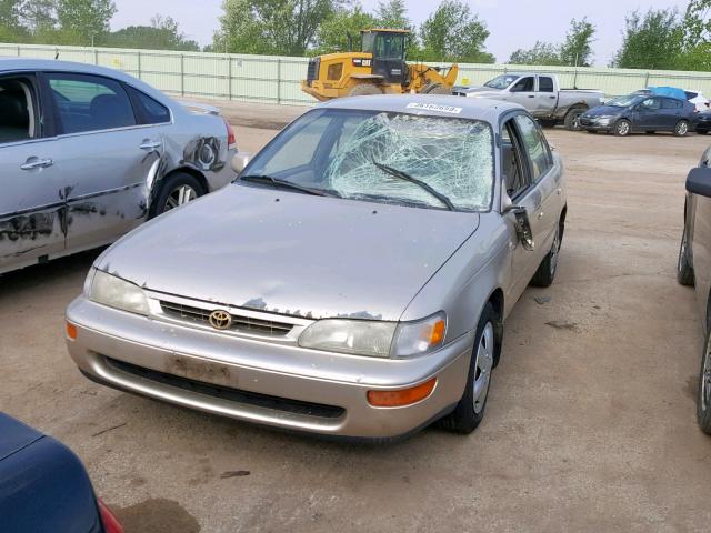 1NXBB02EXVZ608583 - 1997 TOYOTA COROLLA DX BEIGE photo 2