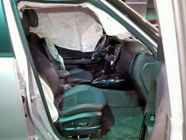 KNDJX3AAXJ7528050 - 2018 KIA SOUL ! Gümüş foto 5