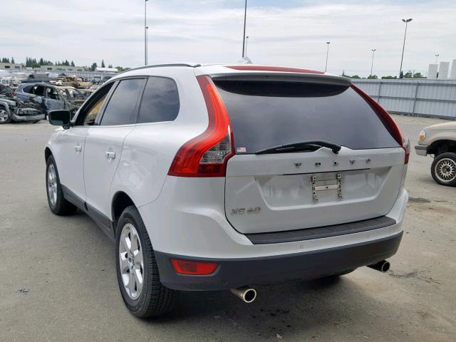 YV4940DL7D2372524 - 2013 VOLVO XC60 3.2 WHITE photo 3