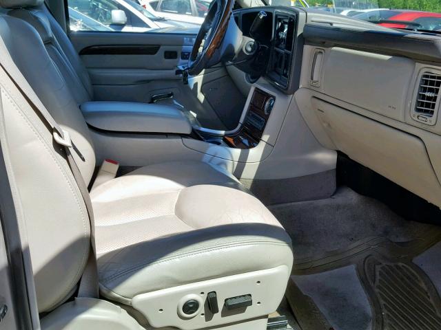 1GYEK63N74R174881 - 2004 CADILLAC ESCALADE L TAN photo 5