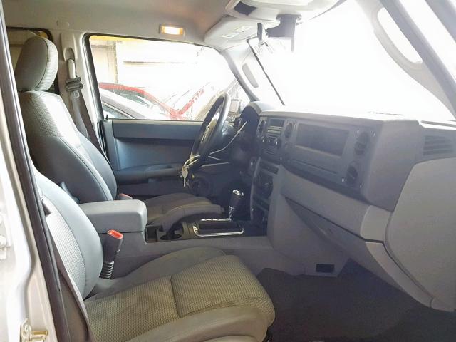 1J8HG48K06C362860 - 2006 JEEP COMMANDER 银色 照片 5