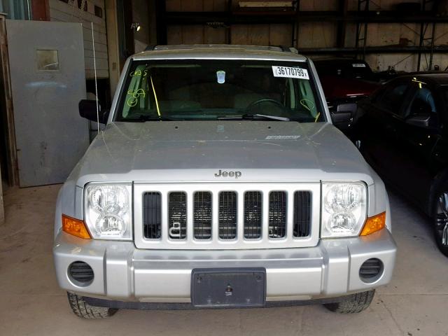 1J8HG48K06C362860 - 2006 JEEP COMMANDER 银色 照片 9