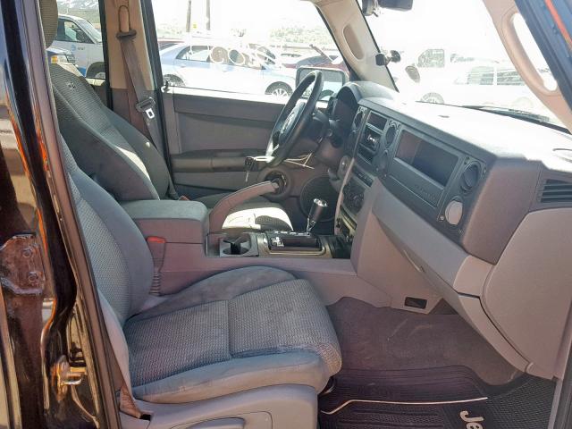 1J8HG48N36C286027 - 2006 JEEP COMMANDER BLACK photo 5