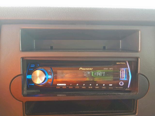 1J8HG48N36C286027 - 2006 JEEP COMMANDER BLACK photo 9