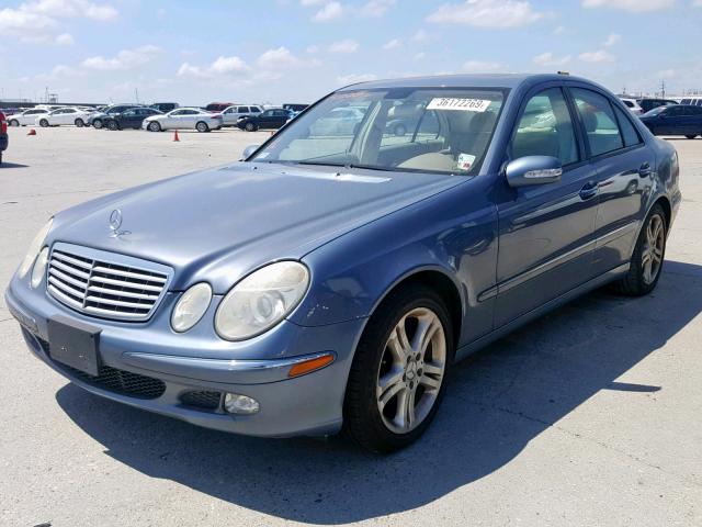 WDBUF56J16A941004 - 2006 MERCEDES-BENZ E 350 BLUE photo 2