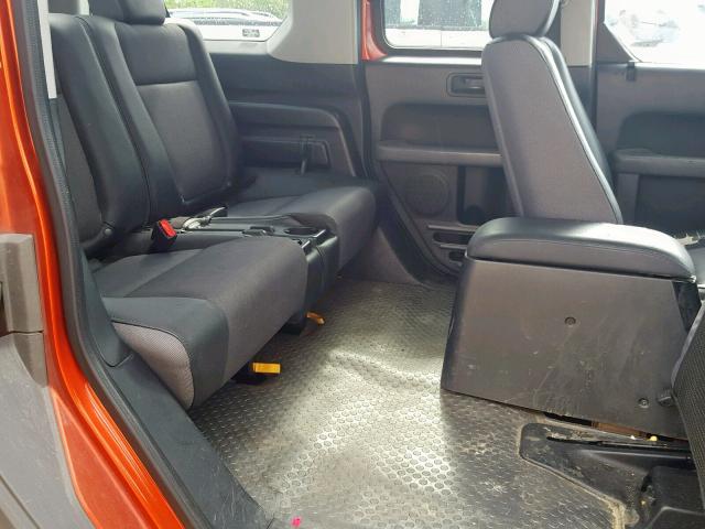 5J6YH27684L029567 - 2004 HONDA ELEMENT EX ORANGE photo 6