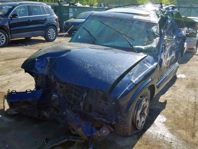 1GNDT13X64K111659 - 2004 CHEVROLET BLAZER BLUE photo 2