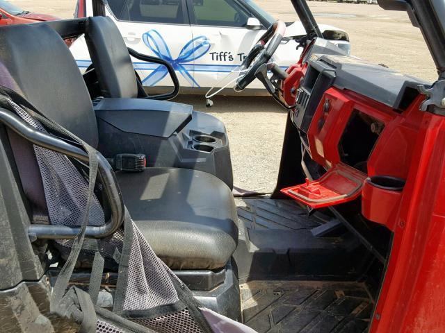 4XARUA87XFT367893 - 2015 POLARIS RANGER CRE RED photo 5