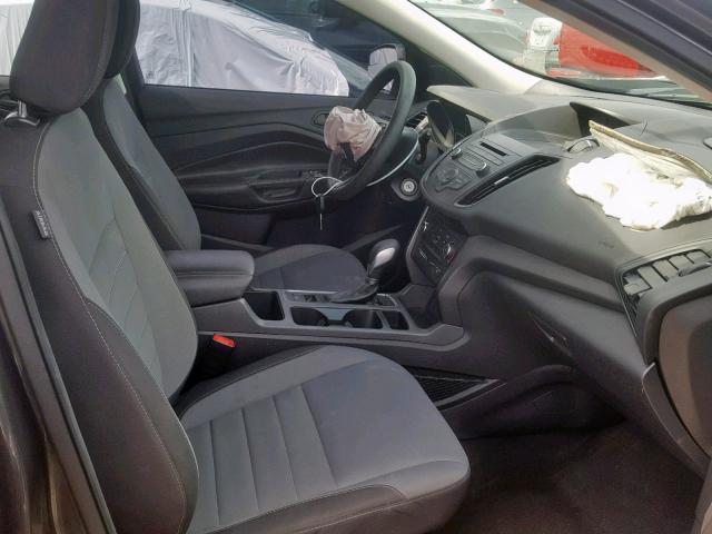 1FMCU0F79JUB67808 - 2018 FORD ESCAPE S GRAY photo 5