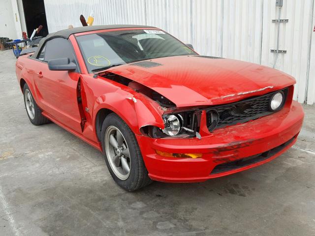 1ZVHT85H855248933 - 2005 FORD MUSTANG GT RED photo 1