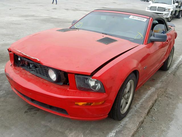 1ZVHT85H855248933 - 2005 FORD MUSTANG GT RED photo 2