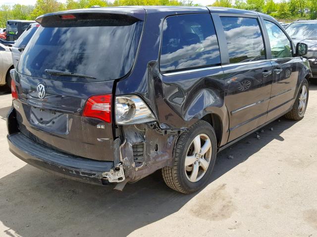 2V4RW3D16AR348425 - 2010 VOLKSWAGEN ROUTAN SE PURPLE photo 4