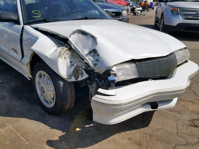 1G4NV55M0RC256193 - 1994 BUICK SKYLARK CU WHITE photo 9