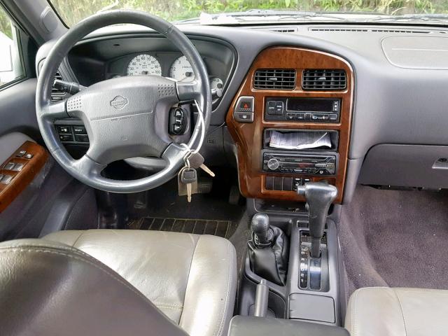 JN8AR07Y8YW421628 - 2000 NISSAN PATHFINDER SILVER photo 9