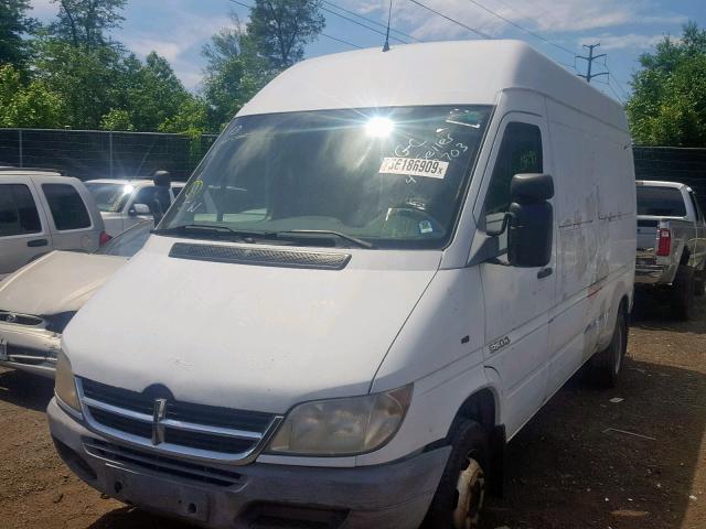 WD2PD444955745104 - 2005 DODGE SPRINTER WHITE photo 2