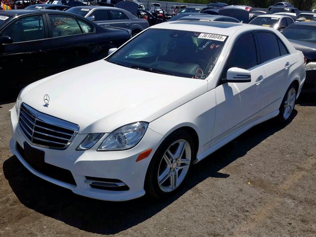 WDDHF5KB9DA763198 - 2013 MERCEDES-BENZ E 350 WHITE photo 2