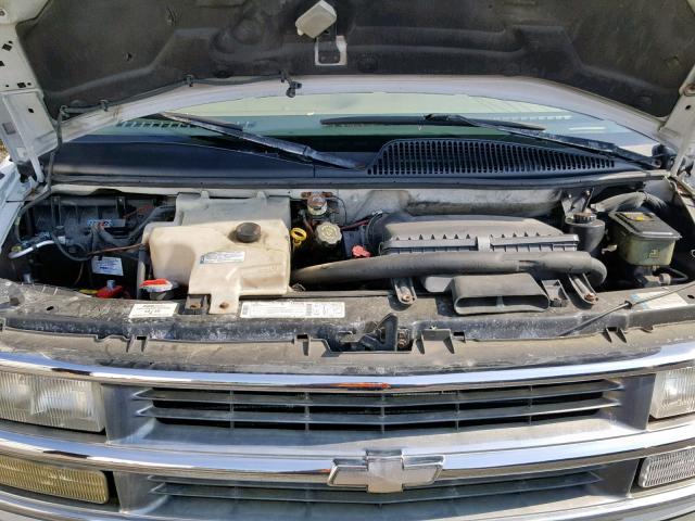 1GBFG15R0V1091750 - 1997 CHEVROLET EXPRESS G1 WHITE photo 7