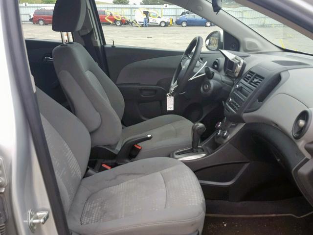1G1JA5SH9C4119172 - 2012 CHEVROLET SONIC LS SILVER photo 5