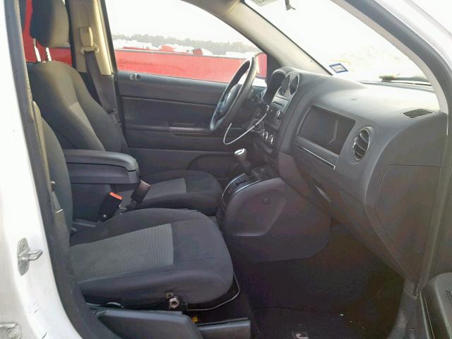 1J4NT1FA3BD246579 - 2011 JEEP COMPASS SP 白色 照片 5