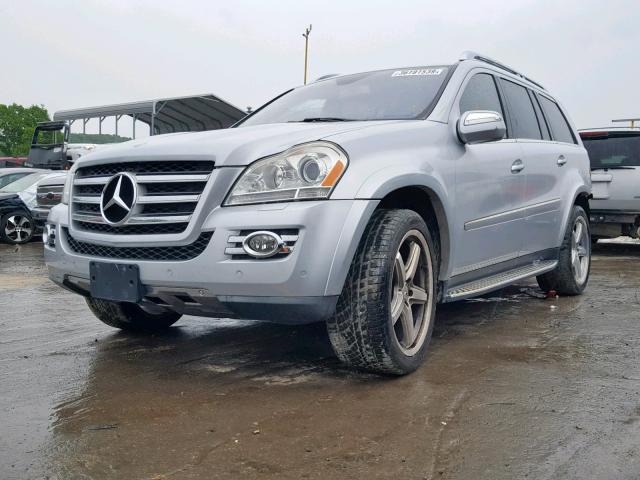 4JGBF86E99A504977 - 2009 MERCEDES-BENZ GL 550 4MA SILVER photo 2