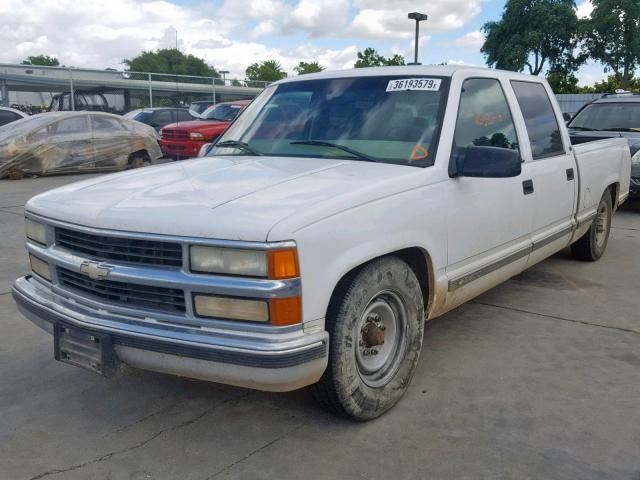 1GCGC23J6YF437838 - 2000 CHEVROLET GMT-400 C2 WHITE photo 2