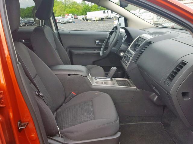 2FMDK36CX8BA95574 - 2008 FORD EDGE SE ORANGE photo 5