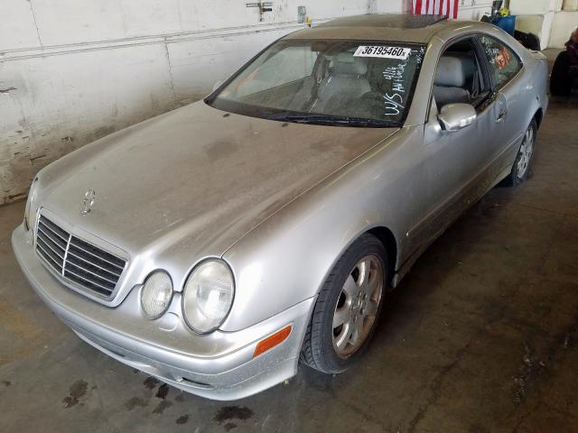 WDBLJ65G5YF144959 - 2000 MERCEDES-BENZ CLK 320  photo 2