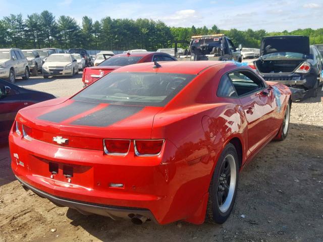 2G1FE1ED4B9204749 - 2011 CHEVROLET CAMARO LS RED photo 4