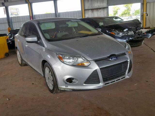 1FAHP3F24CL377786 - 2012 FORD FOCUS SE SILVER photo 1